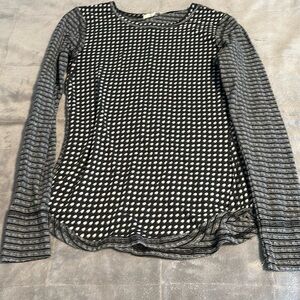 Women’s long sleeve top